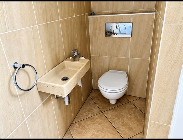 3 BEDROOM TOWNHOUSE FOR SALE IN VANDERBIJLPARK SE 2